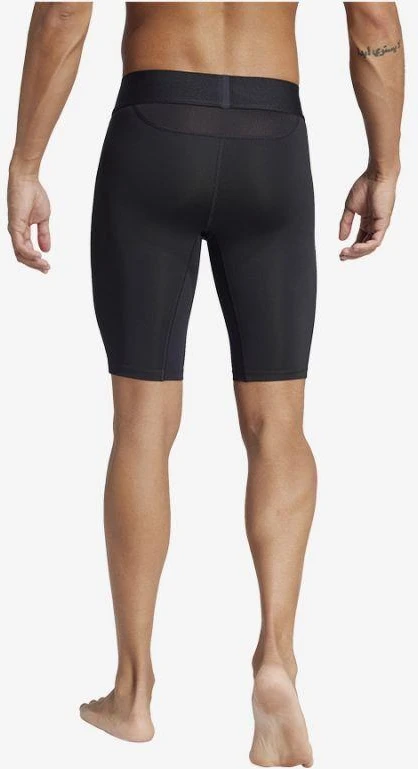 Šortai Adidas TechFit M JP1477