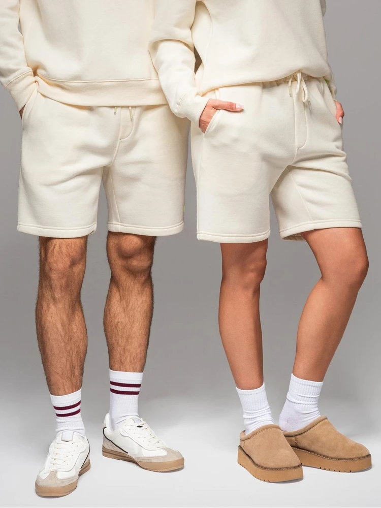 Šortai unisex kreminės spalvos su raišteliu