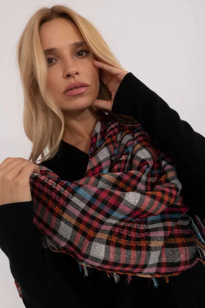 Spalvinga skarelė