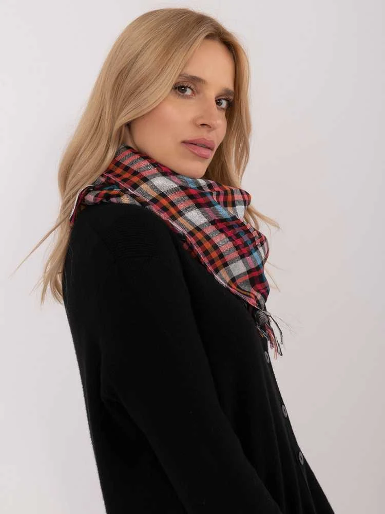Spalvinga skarelė