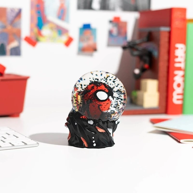 ERIK Spider-Man ir Venom stiklinis sniego rutulys su dovanų dėžute