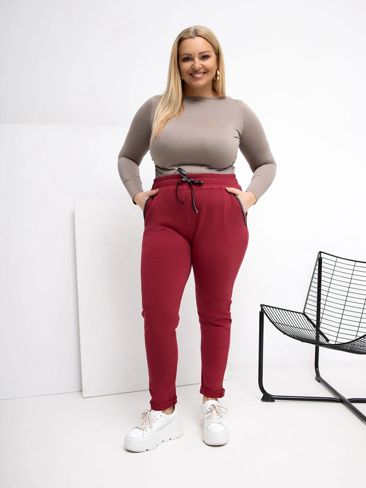 Sportinės kelnės moterims plus size bordo spalvos