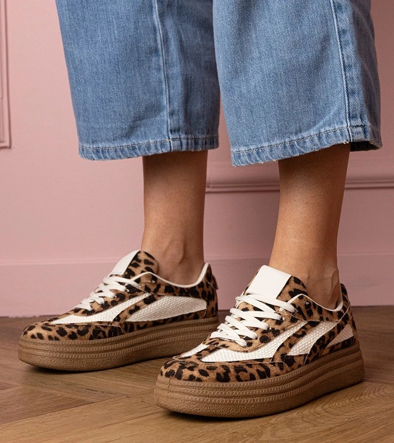 Sportiniai bateliai moterims su stora platforma, smėlio spalvos