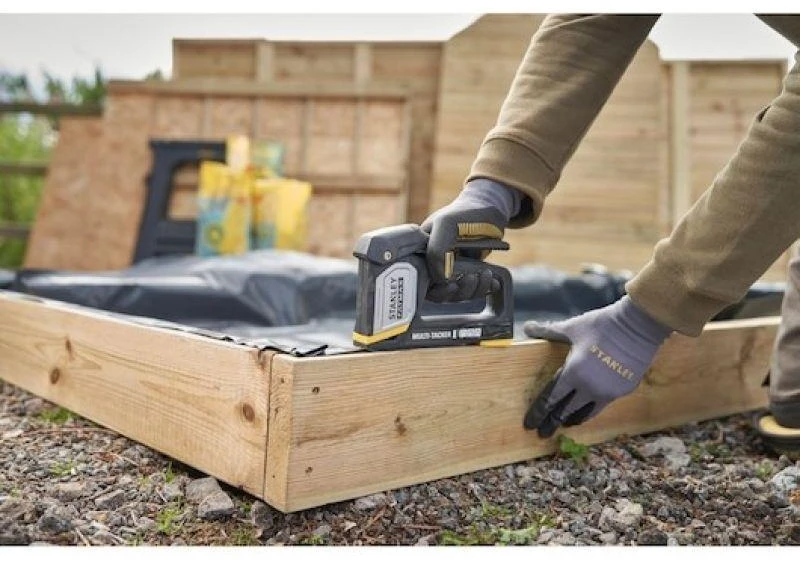 Mechaninis apkabėlių plaktukas Stanley FMHT70401-0