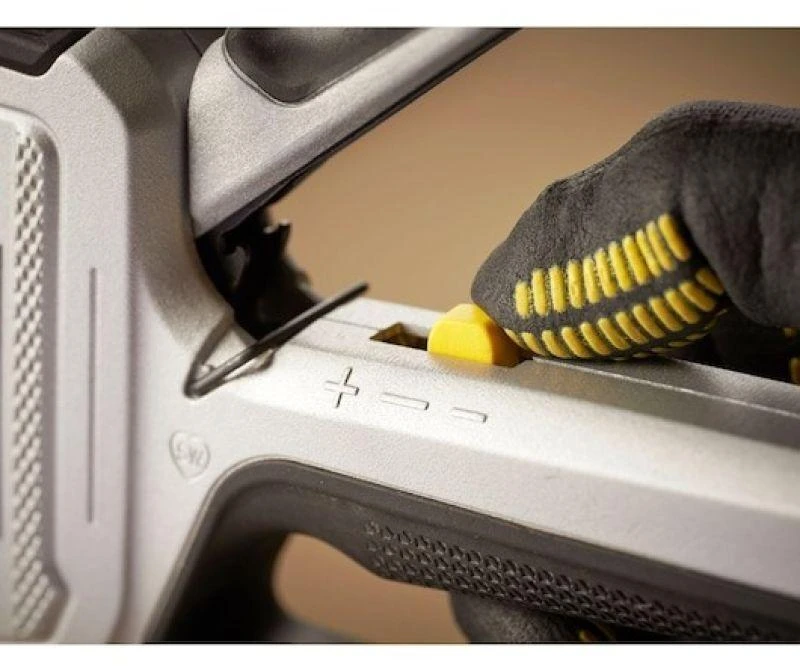 Mechaninis apkabėlių/vinių plaktukas Stanley FMHT70250-0