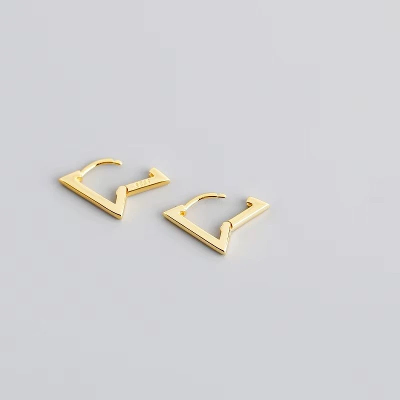 Stilingi auskarai Delta Gold