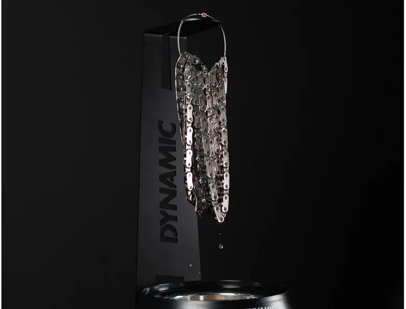 Stovelis vaško šildytuvui Chain Stand Dynamic