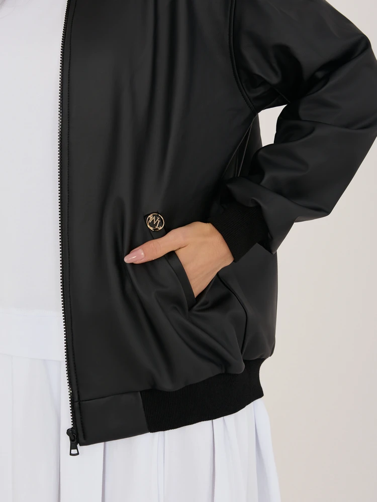 Striukė-LK-KR-510232.89-juoda