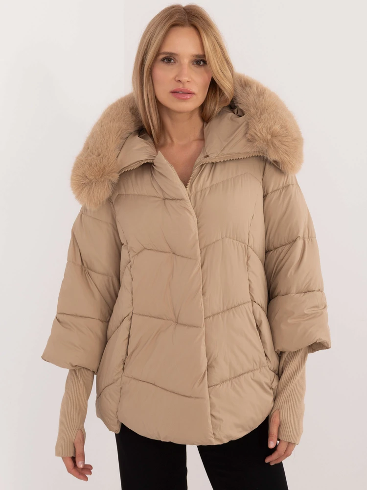 Striukė moterims MBM-KR-2505.14-camelowy