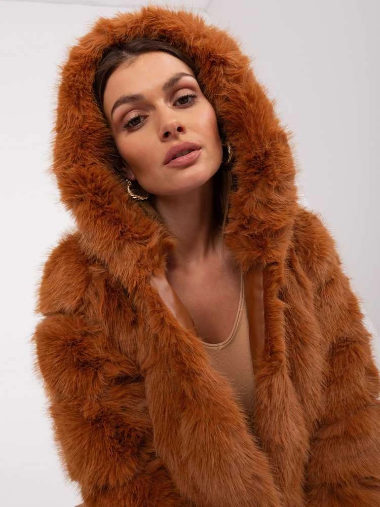Striukė šviesiai ruda
