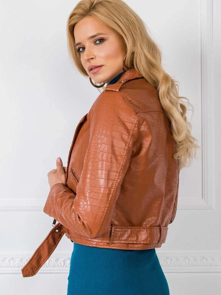 Striukė šviesiai ruda