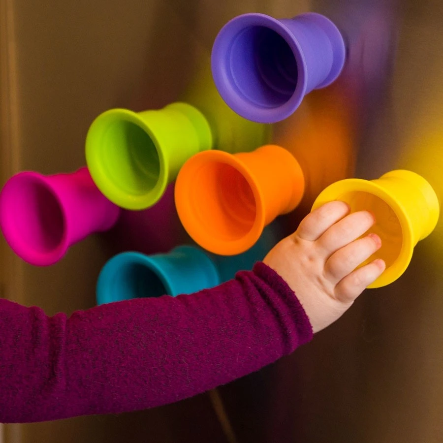 Fat Brain Toys Suction Kupz limpantys puodeliai