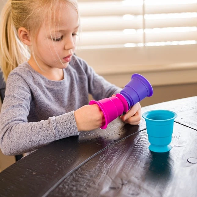 Fat Brain Toys Suction Kupz limpantys puodeliai