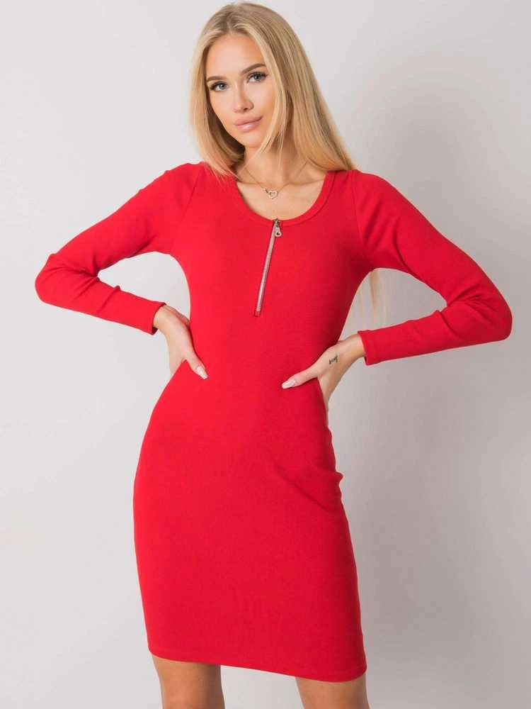 Suknelė raudona