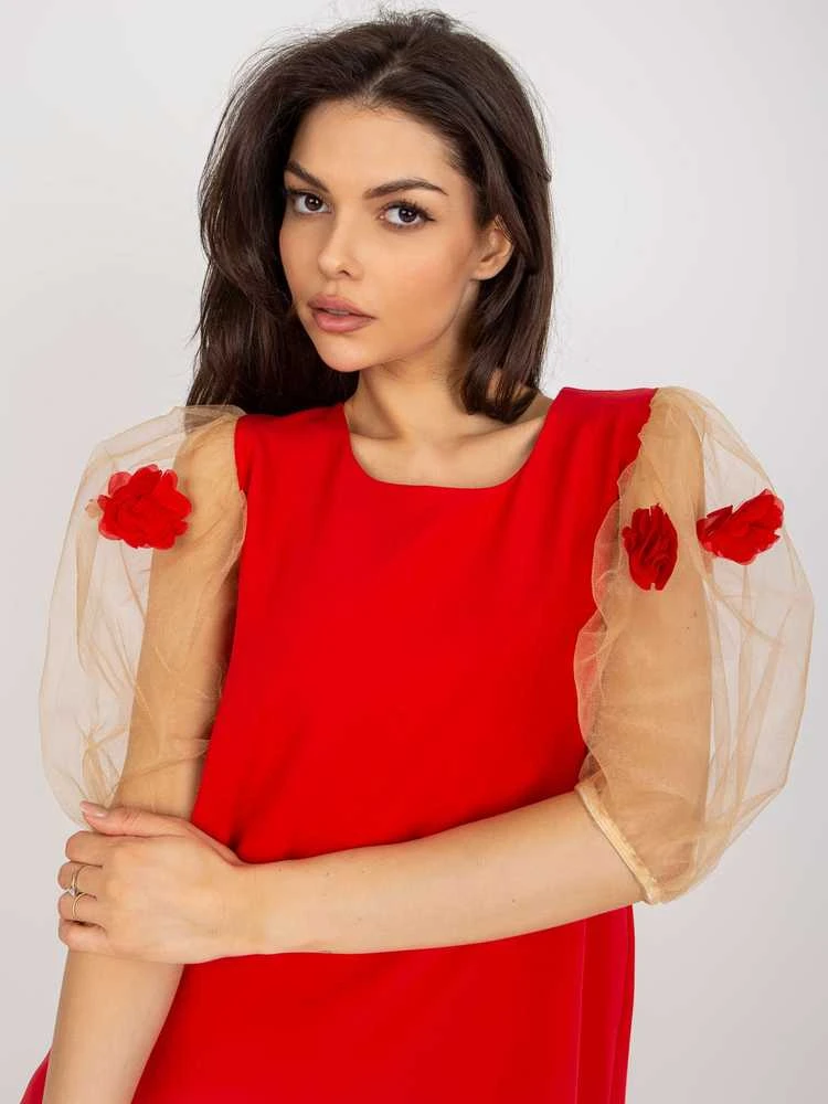 Suknelė raudona
