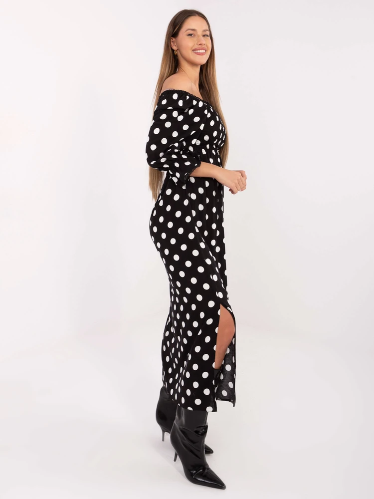 Suknelė juodai balta LK – elegancijai ir kontrastingam įvaizdžiui.