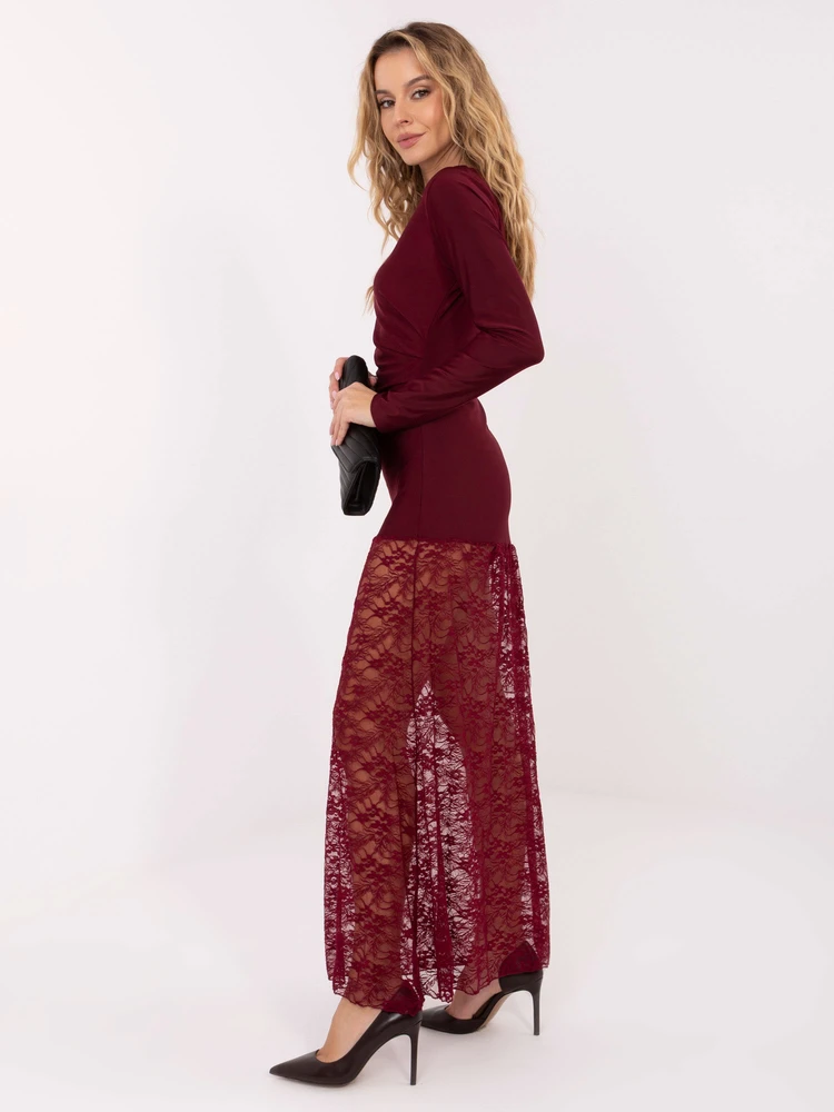 Suknelė bordo Makadamia – elegancijai ir išskirtinumui šaltuoju sezonu.