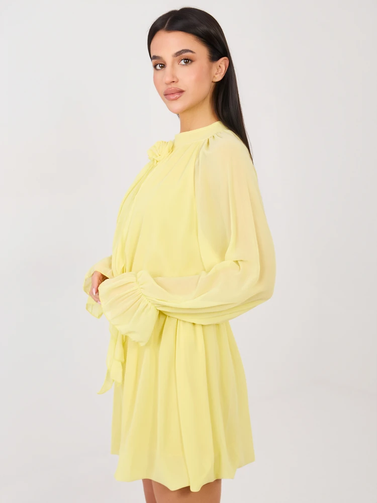Suknelė elegantiška šviesiai geltona