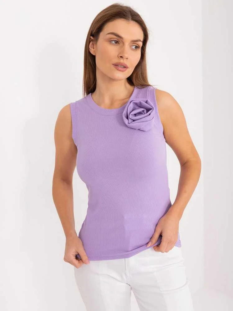 Šviesiai violetinė viršutinė dalis