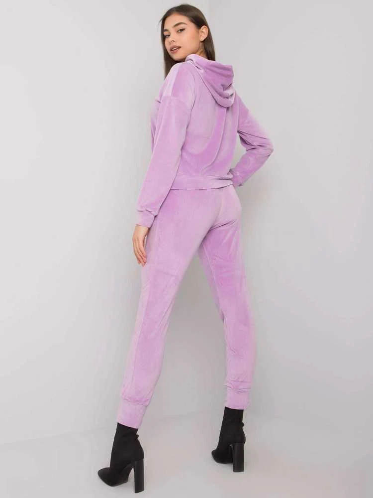 Šviesiai violetinės spalvos rinkinys