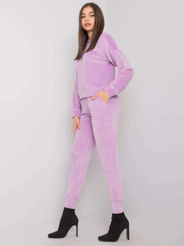Šviesiai violetinės spalvos rinkinys