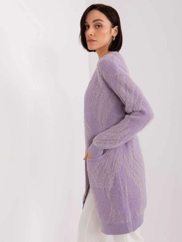 Šviesiai violetinis megztinis