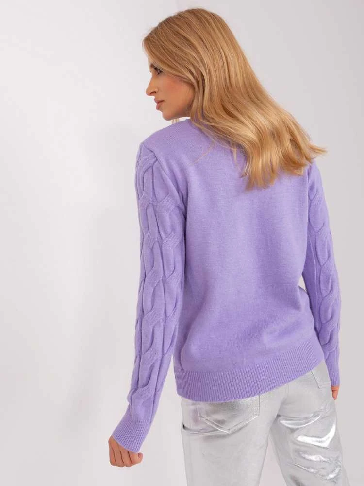 Šviesiai violetinis megztinis