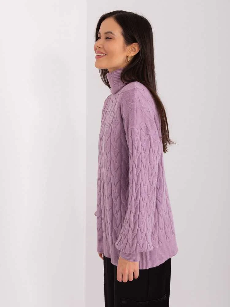 Šviesiai violetinis megztinis