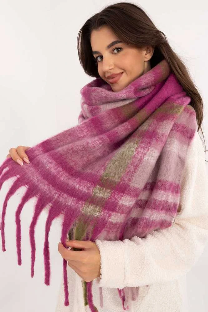 Šviesiai violetinis šalikas