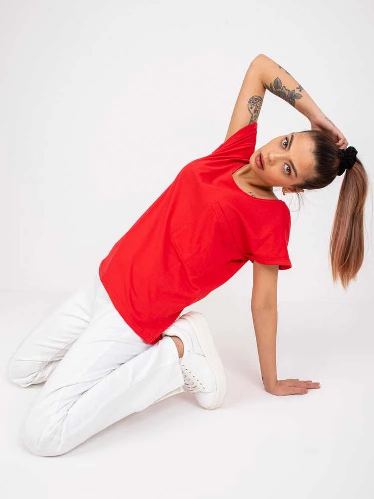 T raudona