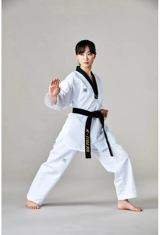 Taekwondo apranga (dobok) MTX 2 juoda – patvirtinta Pasaulio taekwondo federacijos (WT) | MOOTO