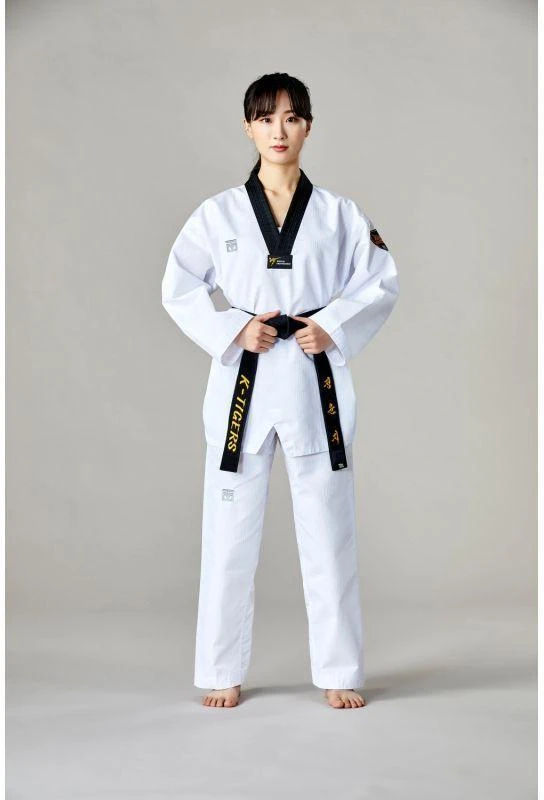 Taekwondo apranga (dobok) MTX 2 juoda – patvirtinta Pasaulio taekwondo federacijos (WT) | MOOTO
