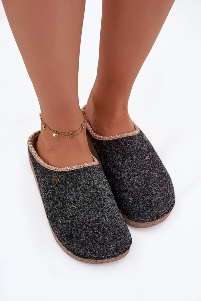 Tamsiai pilkos vilnonės šlepetės Step in style