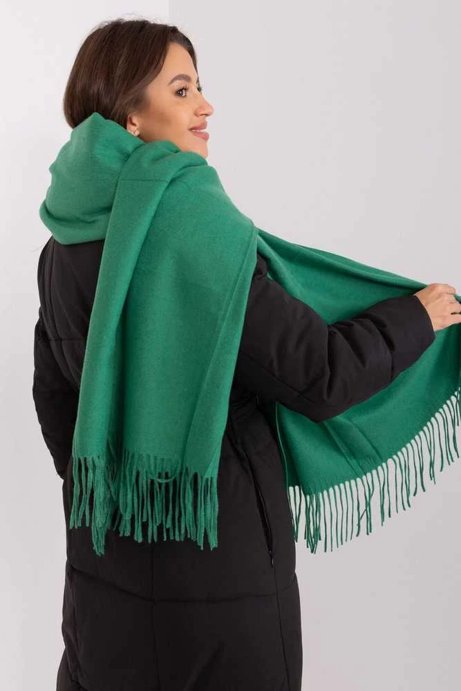 Tamsiai žalias šalikas