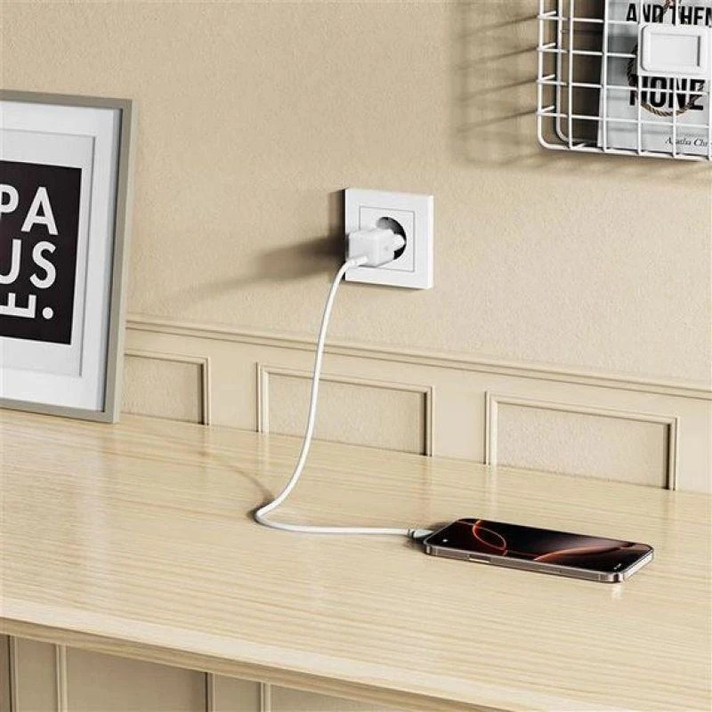 „Tech-Protect NCM25 USB-C PD 25W“ sieninis įkroviklis - Baltas