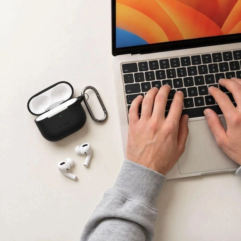 AirPods 4 Tech-Protect silikoninis Hook dėklas jūsų ausinėms juodos spalvos