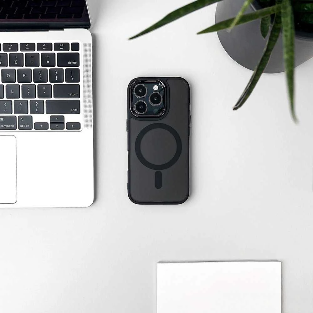Hurtel Fashion Dėklas compatible with MagSafe skirtas Apple iPhone 17 Pro Max – juodos spalvos
