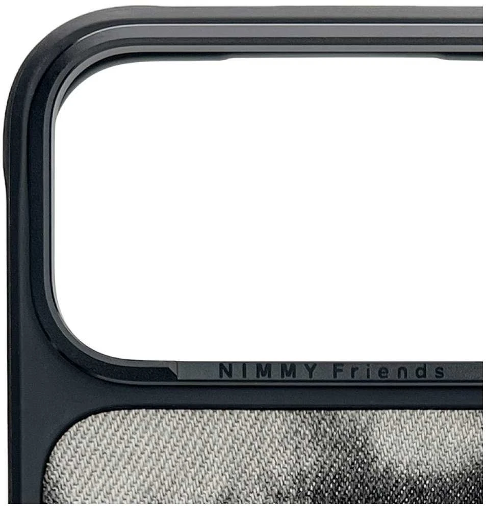 „Nimmy Gentle Pets“ serijos šunims skirtas „MagSafe“ dėklas, skirtas „iPhone 17 Pro“ - juodas