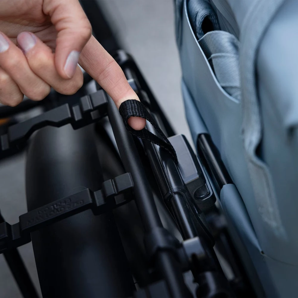 Thule 5487 InLock universalus panelės laikiklis, juodas