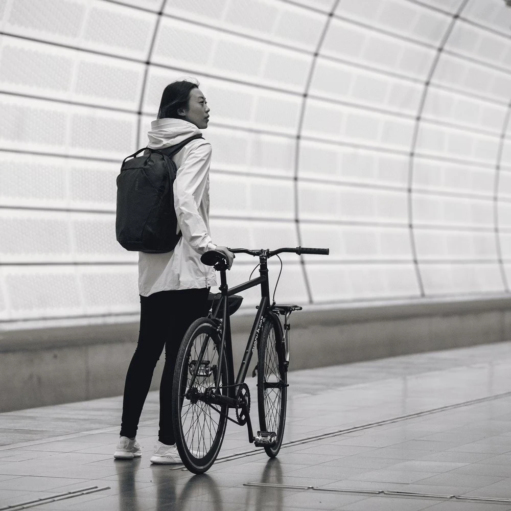 Thule Tact 16L juoda kuprinė