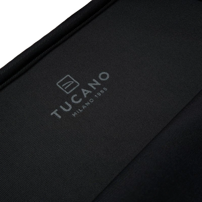 TUCANO Velluto 2 dėklas MacBook Air 13, juodas