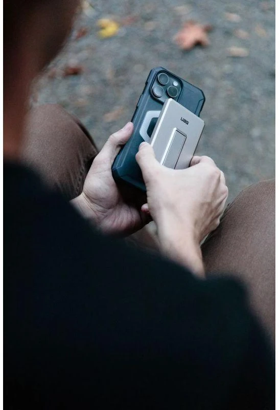 Urban Armor Gear UAG Ultra Slim 5K Baterija + Stand, Titanium