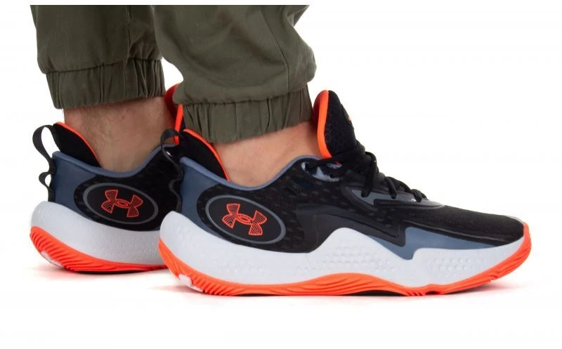 „Under Armour Spawn 5 M“ batai 3026285-001