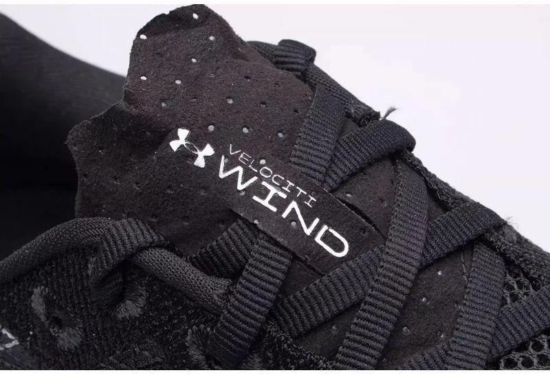 Under Armour Velocity Wind 2 M batai 3024903-001