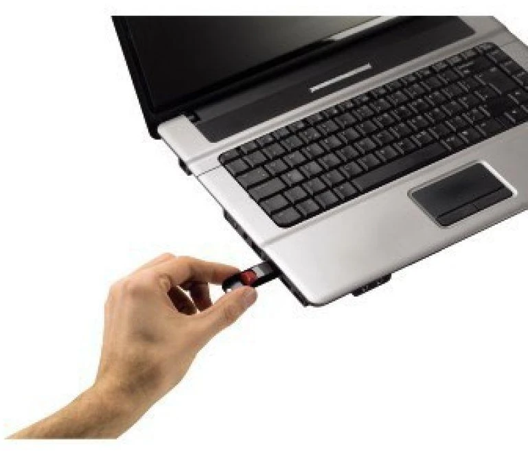 USB atmintinė SanDisk CRUZER BLADE SDCZ50-032G-B35 (32GB; USB 2.0; juoda)
