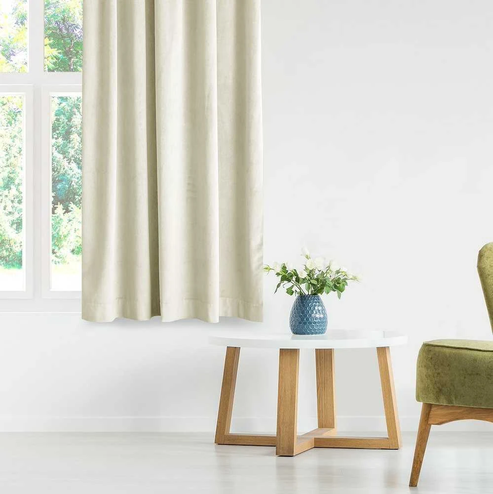 Naktinė užuolaida su žiedais AmeliaHome VELVET 140X245 cm, 1 vnt., spalva: kreminė