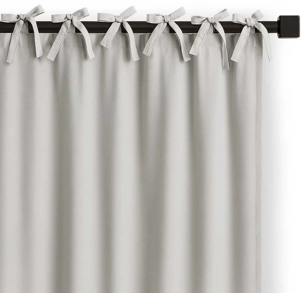 Užuolaida su kilpelėmis 140×250 cm sidabro spalvos