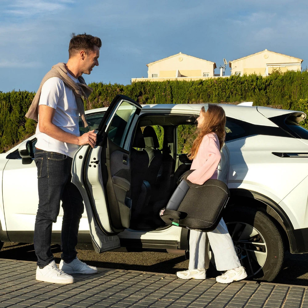 Vaikiška automobilinė kėdutė Kinderkraft I-Spark 2 Plus, pilka