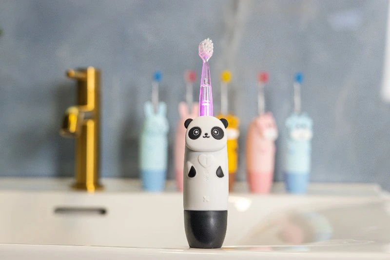 InnoGiO elektrinis dantų šepetėlis panda juodas GIO-451