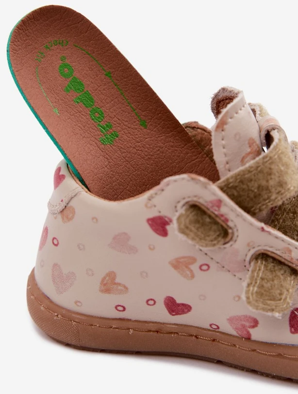 Vaikiški odiniai barefoot bateliai su širdelėmis Froddo, smėlio spalvos